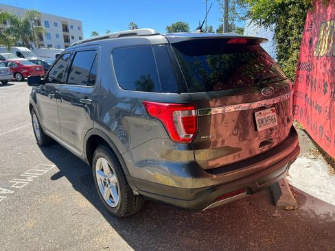 Used 2019 Ford Explorer XLT w/ Equipment Group 201A FWD image 6