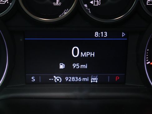 Used 2021 Chevrolet Silverado 1500 LT Trail Boss w/ LPO, Dark Essentials Package AWD/4WD image 4