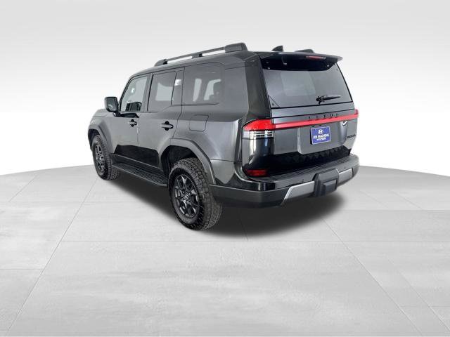 Used 2024 Lexus GX 550 AWD/4WD image 9