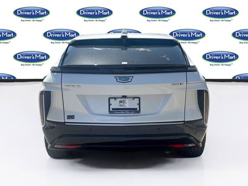 Used 2024 Cadillac Lyriq Tech RWD image 6