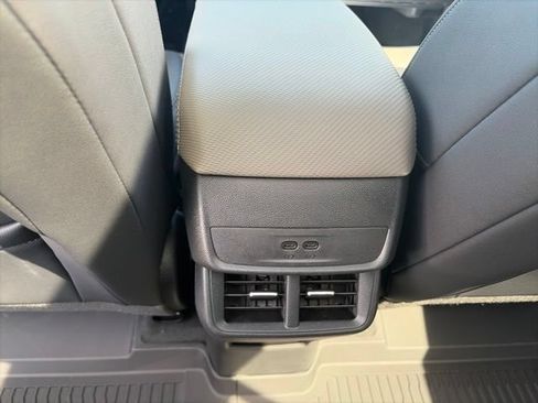 New 2026 Chevrolet Equinox LT w/ Convenience Package II FWD image 13