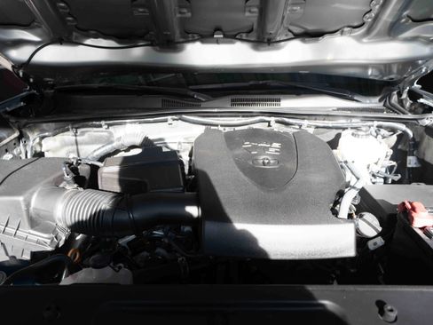 Used 2023 Toyota Tacoma TRD Off-Road image 30