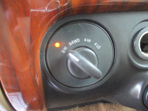 Used 2002 GMC Envoy SLT image 11