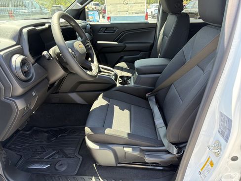 New 2026 Chevrolet Colorado W/T image 9