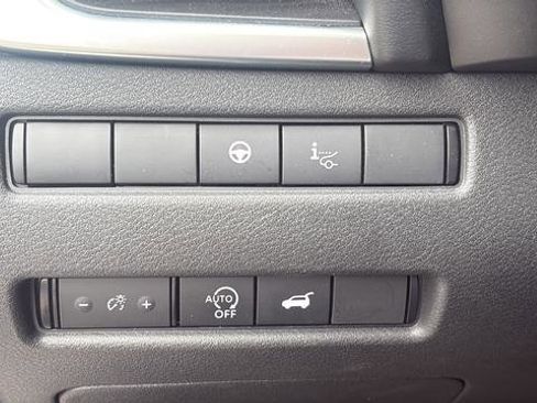 Used 2023 Nissan Rogue Platinum w/ Platinum Premium Package FWD image 14