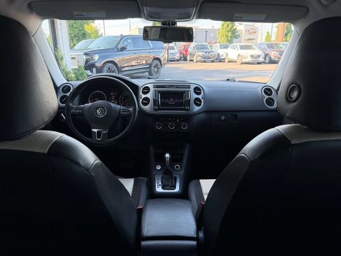 Used 2017 Volkswagen Tiguan S FWD image 15
