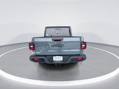 Used 2025 Jeep Gladiator Sport AWD/4WD image 7