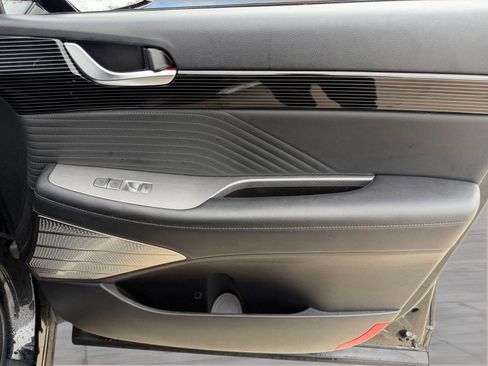 Used 2023 Hyundai Palisade Calligraphy image 13