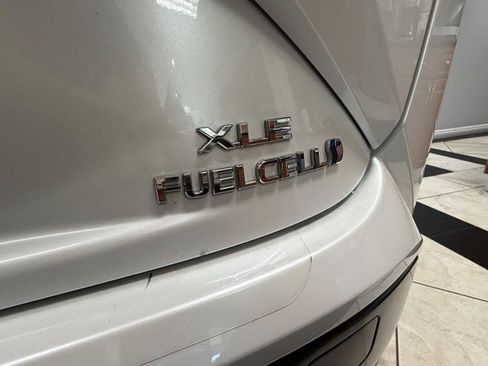 Used 2021 Toyota Mirai w/ Advanced Technology Package RWD image 12