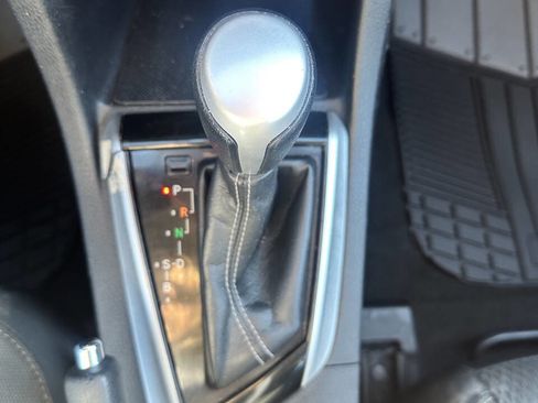 Used 2017 Toyota Corolla LE image 19