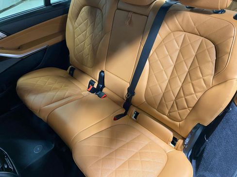 Certified 2024 BMW X7 xDrive40i w/ M Sport Package image 16