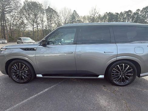 Certified 2025 INFINITI QX80 Autograph image 9