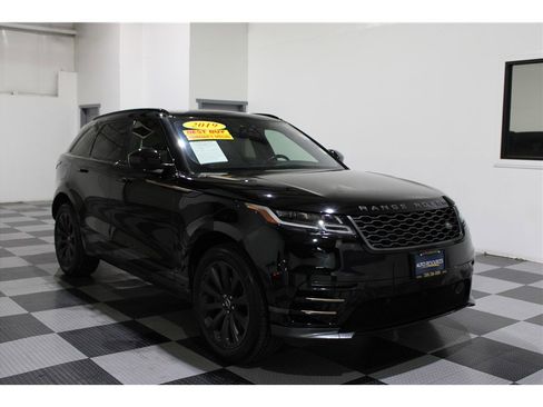 Used 2019 Land Rover Range Rover Velar R-Dynamic SE image 3