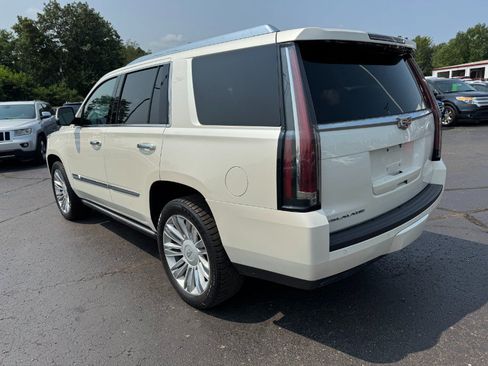 Used 2015 Cadillac Escalade Premium AWD/4WD image 3