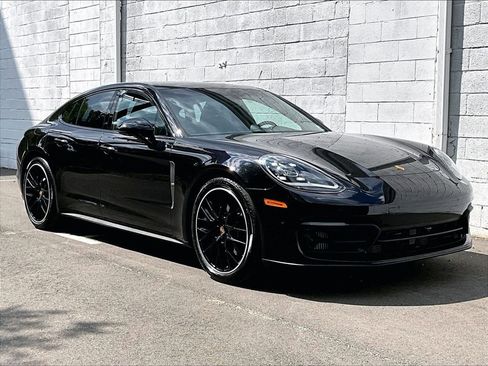Certified 2023 Porsche Panamera 4 Platinum Edition AWD/4WD image 7