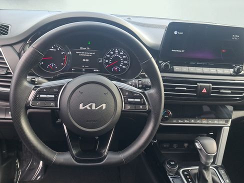 Used 2022 Kia Seltos SX w/ Sunroof Package AWD/4WD image 18