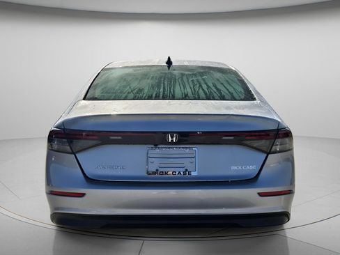 Certified 2025 Honda Accord SE image 5