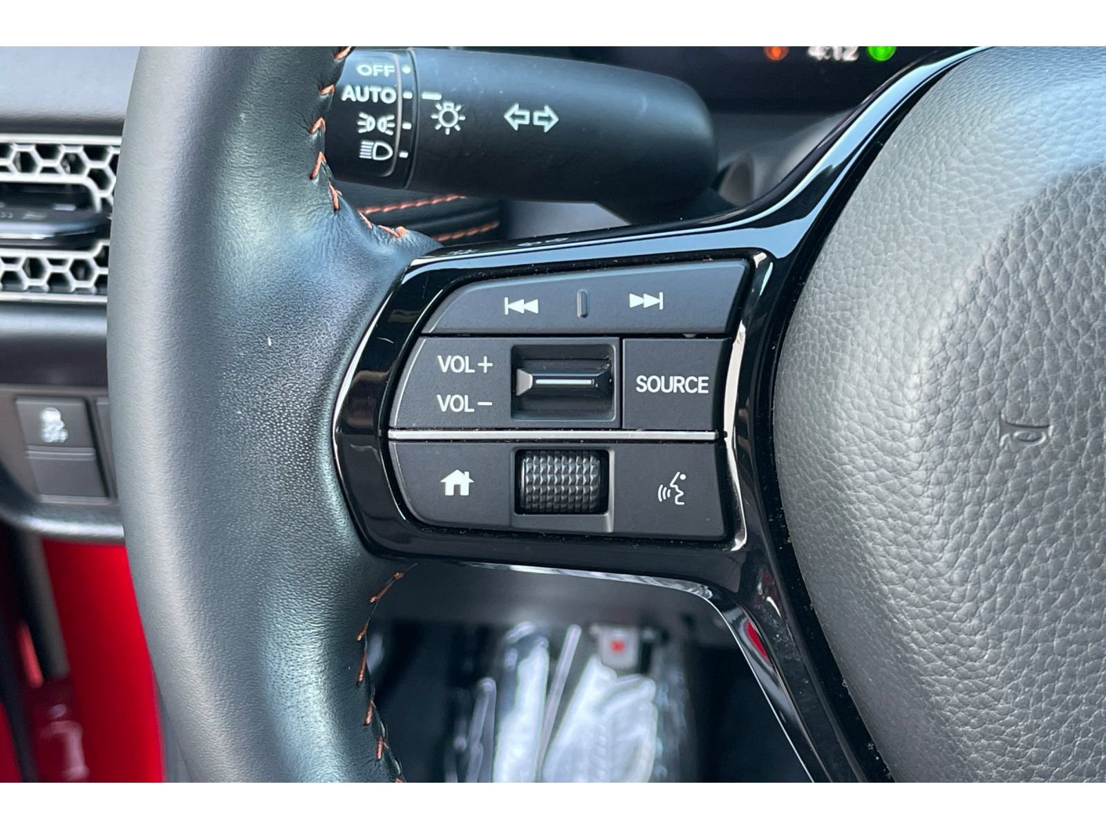Certified 2025 Honda HR-V Sport image 34