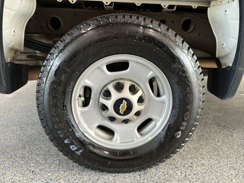 Used 2024 Chevrolet Silverado 2500 W/T AWD/4WD image 29