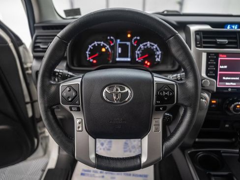 Used 2023 Toyota 4Runner SR5 Premium w/ Moonroof Package RWD image 31