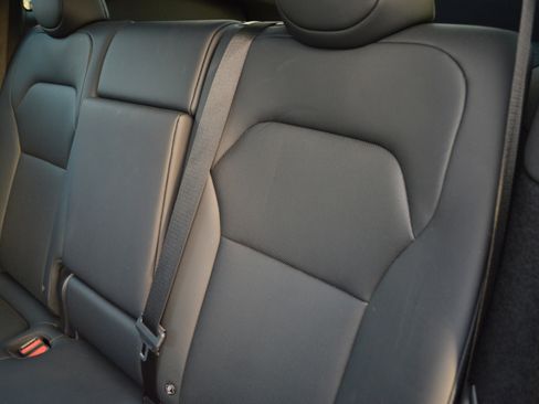 Used 2026 Tesla Model Y 2WD image 31