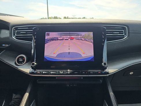 Used 2024 Jeep Wagoneer L Series II w/ Flexible Seating Group image 28