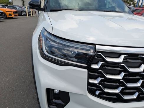 New 2026 Ford Explorer Platinum RWD image 9