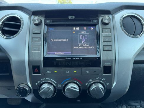 Used 2014 Toyota Tundra SR5 AWD/4WD image 22