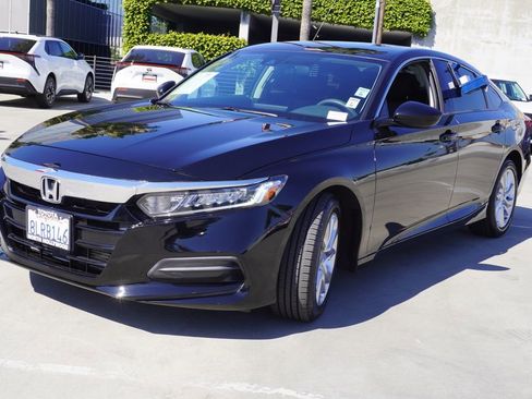 Used 2019 Honda Accord LX image 4