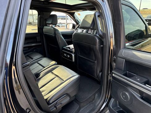 Used 2021 Ford Expedition XLT RWD image 12