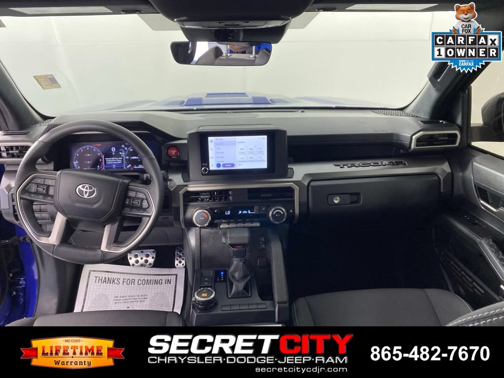 Used 2025 Toyota Tacoma TRD Sport AWD/4WD image 25