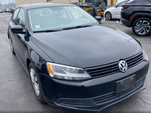 Used 2013 Volkswagen Jetta S FWD image 3