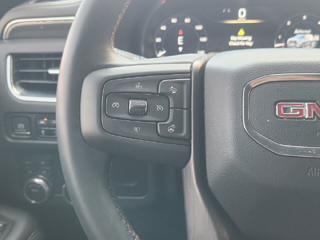 Used 2024 GMC Yukon AT4 w/ Technology Package AWD/4WD image 28