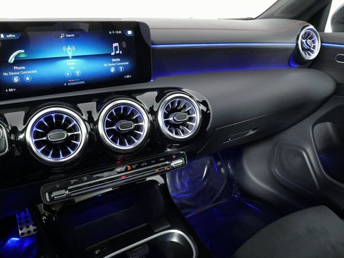 Used 2023 Mercedes-Benz CLA 250 4MATIC image 47