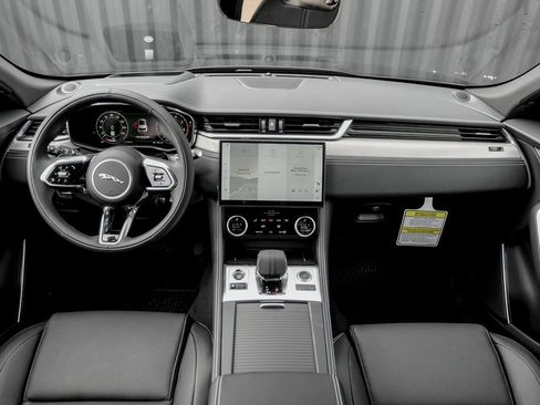 New 2026 Jaguar F-PACE R-Dynamic S image 19