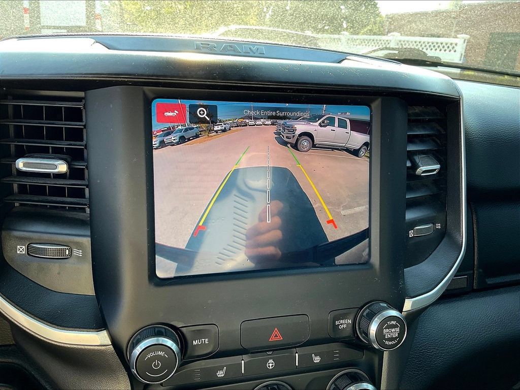 Used 2023 RAM 1500 Big Horn AWD/4WD image 7