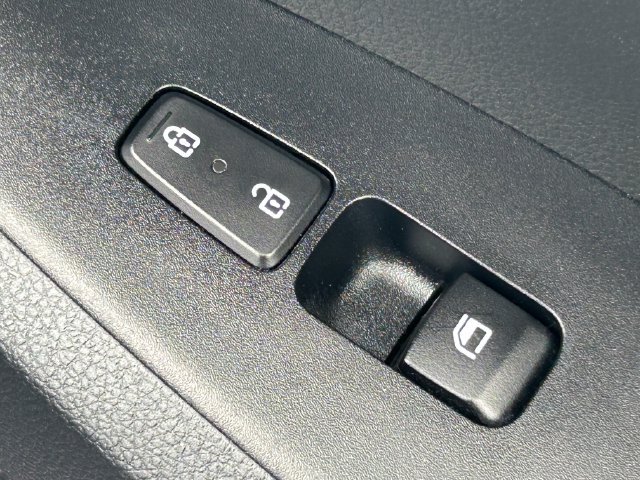 Used 2021 Kia Seltos LX AWD/4WD image 32