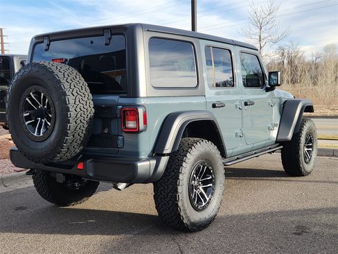 Used 2024 Jeep Wrangler Willys image 3
