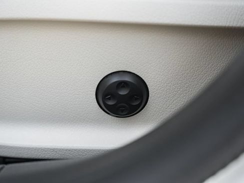 Used 2023 Mercedes-Benz CLA 250 4MATIC image 35