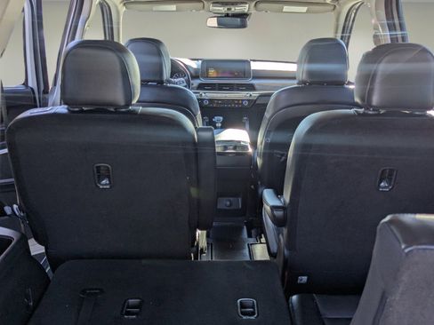 Used 2022 Kia Telluride EX w/ EX Premium Package image 9