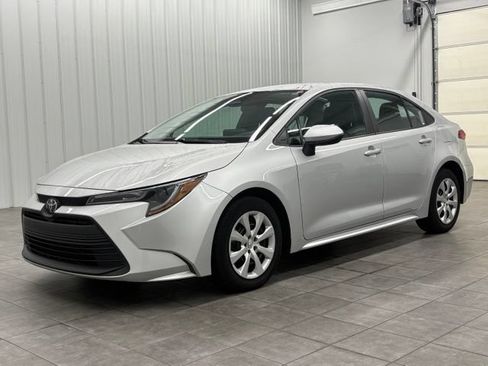 Used 2024 Toyota Corolla LE FWD image 5