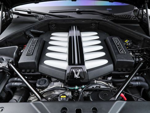 Used 2021 Rolls-Royce Wraith RWD image 48