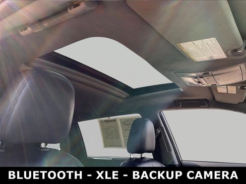 Used 2015 Toyota Highlander XLE FWD image 28