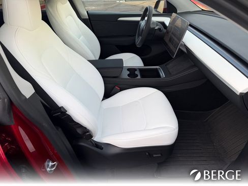 Used 2025 Tesla Model Y Long Range RWD image 26