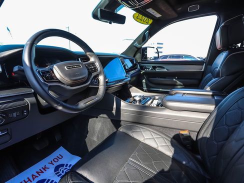 Used 2023 Jeep Grand Wagoneer L Series III w/ Rear Seat Video Group 1 image 10