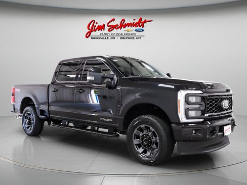 Used 2024 Ford F250 Lariat w/ Lariat Ultimate Package AWD/4WD image 3