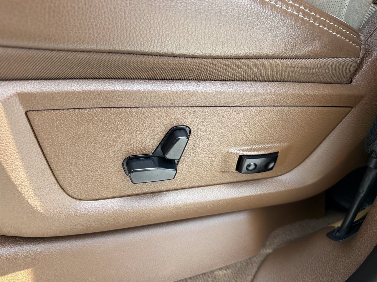 Used 2019 RAM 2500 Laramie RWD image 19