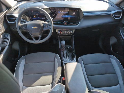 Used 2025 Chevrolet TrailBlazer LT FWD image 29
