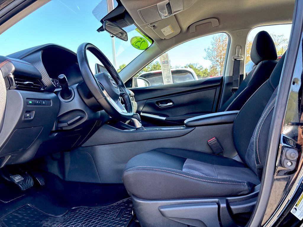Used 2025 Nissan Sentra SR FWD image 19