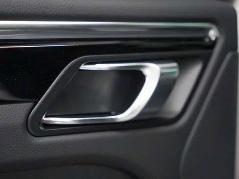 New 2026 Porsche Macan S image 15